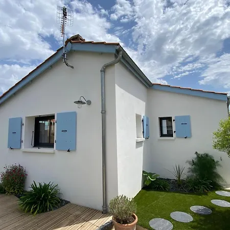 Dom wakacyjny Charming House - Village